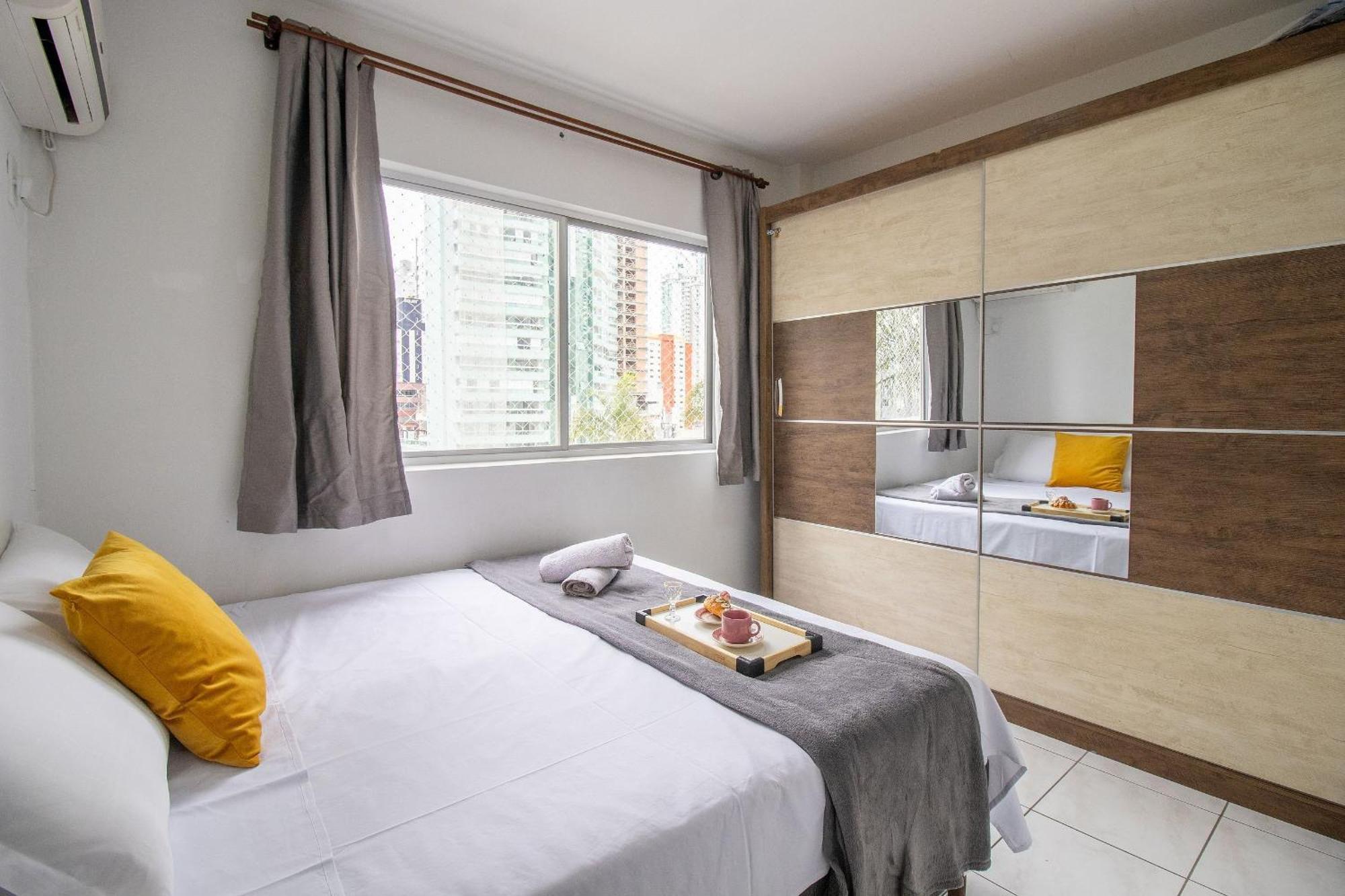 Ico73 - Apto 1 Dorm, Confortavel, Av Brasil Apartamento *