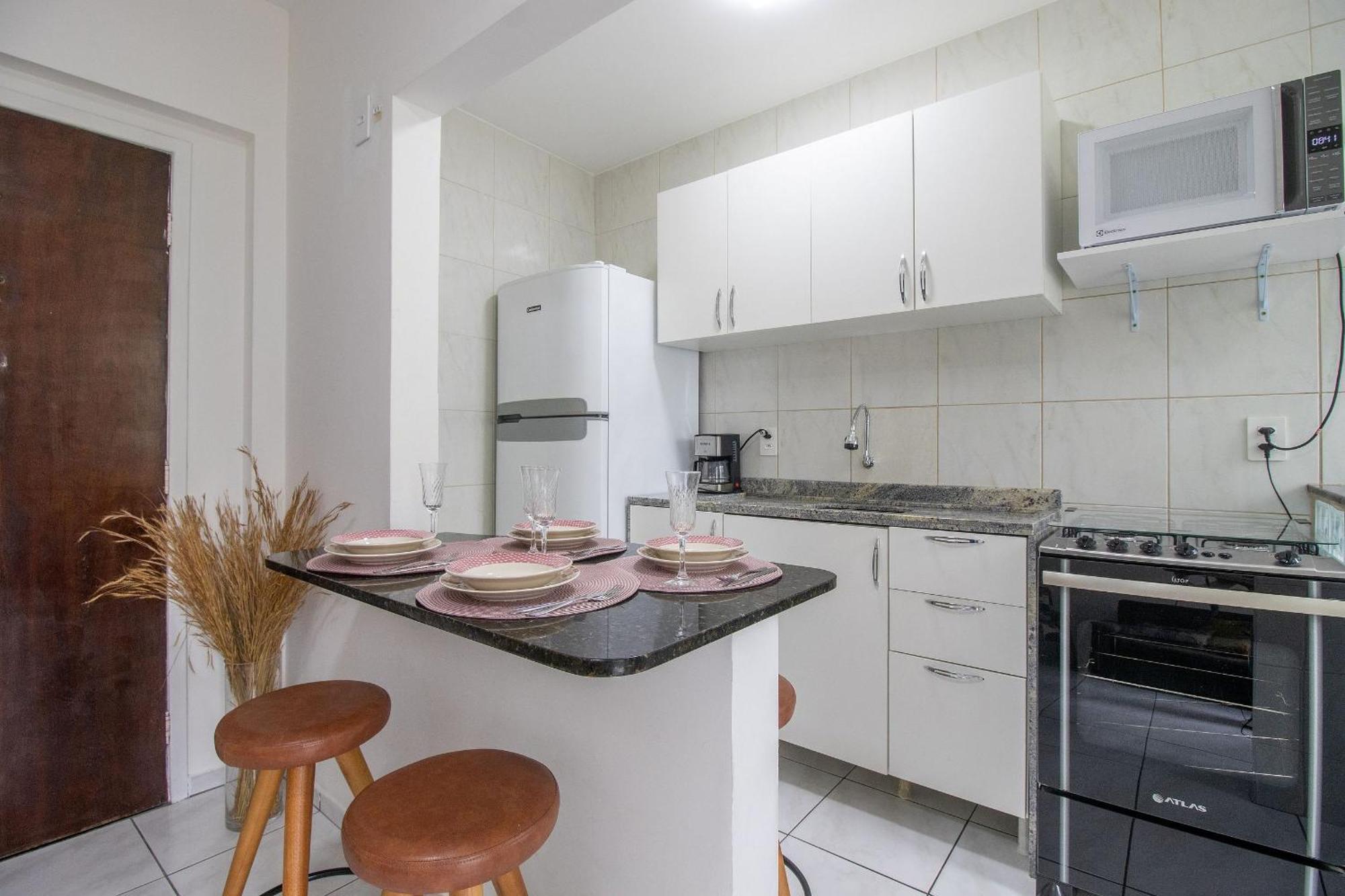 Ico73 - Apto 1 Dorm, Confortavel, Av Brasil