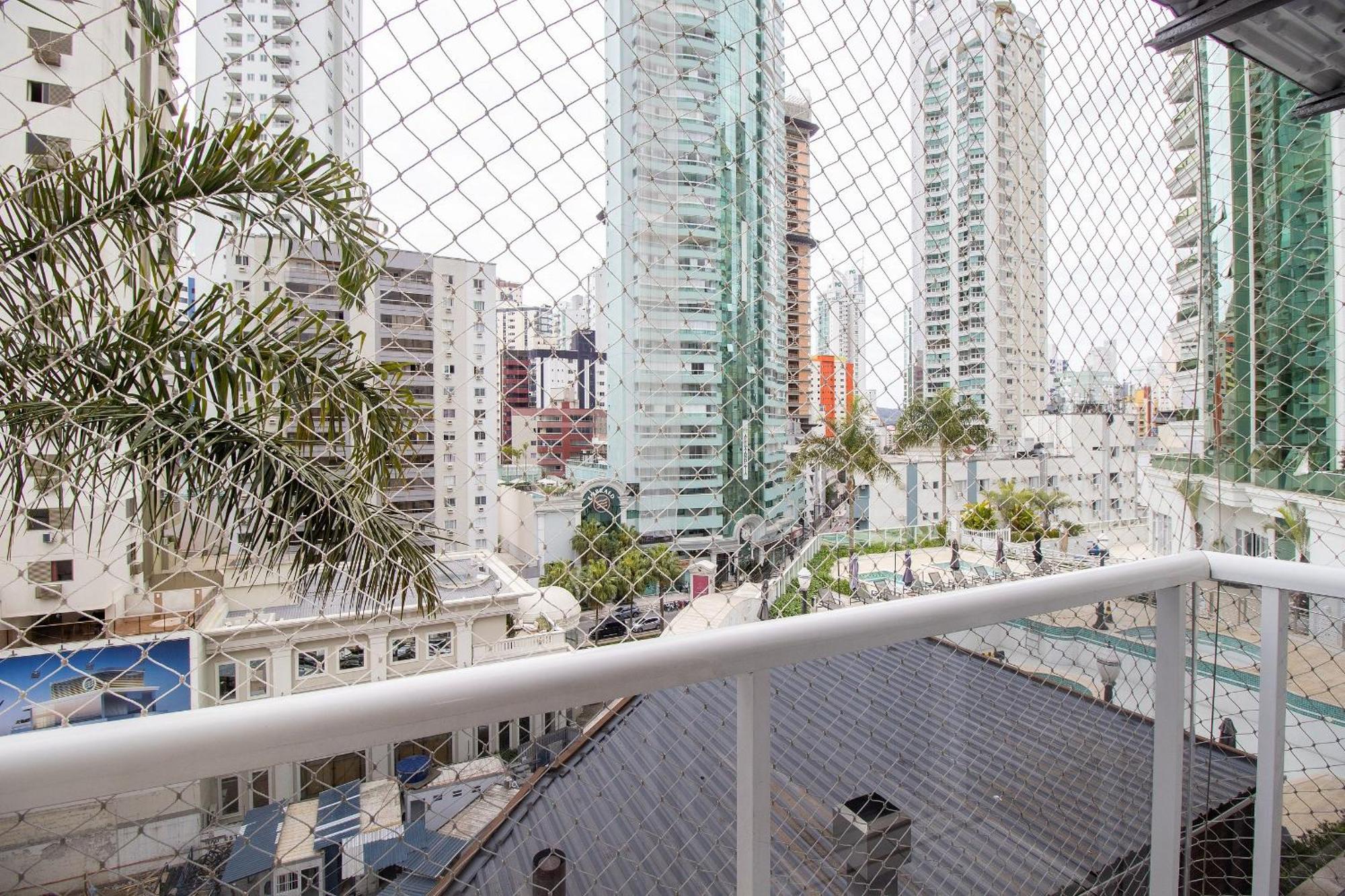 Ico73 - Apto 1 Dorm, Confortavel, Av Brasil Balneario Camboriu